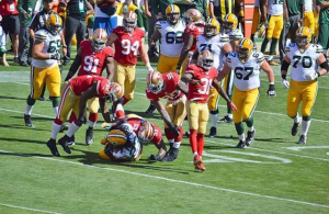 49ers LB Navorro Bowman suffers gruesome knee injury